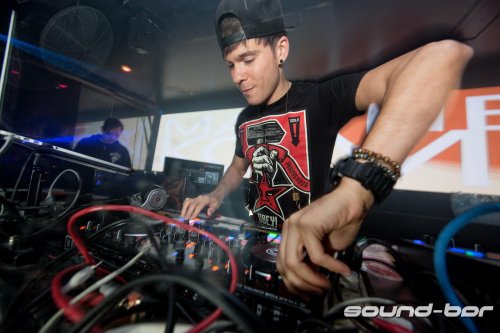 04.08.16 Matthew Koma