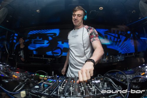 Bryan Kearney | Sneijder