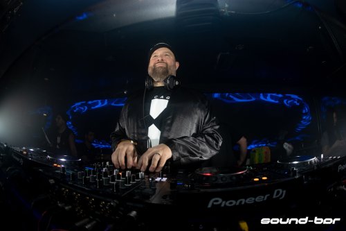 Claude VonStroke
